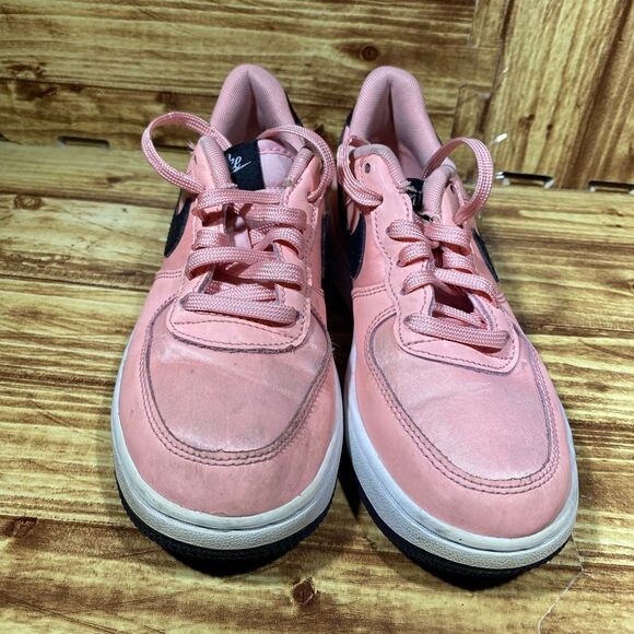 Nike Air Force 1 Valentines Day GS Bleached Coral/Black/White BQ6980-600 1,5Y - Picture 3 of 6